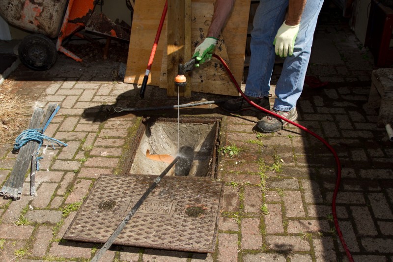 Drain repair work in Thamesmead